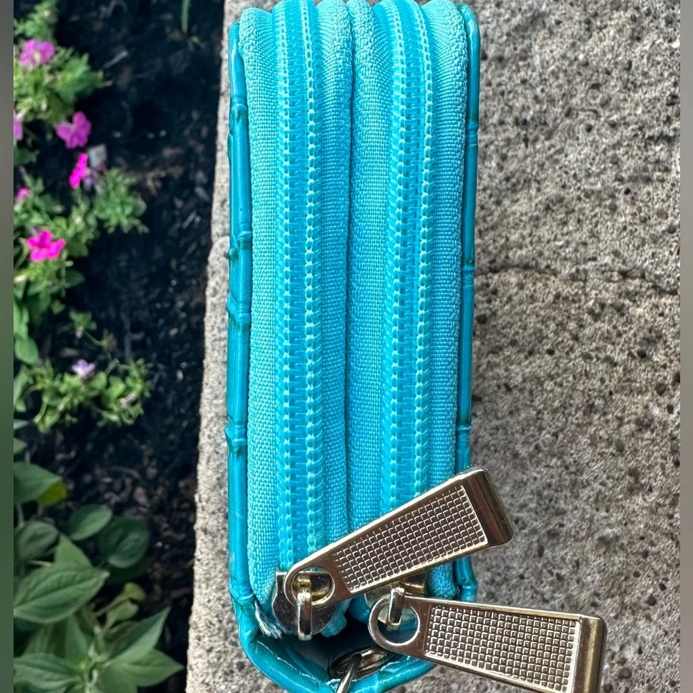 NWOT Michael Kors Turquoise Croc-Embossed Wristlet with Gold MK Logo